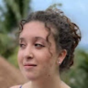 Meet your Posher, Gabriela